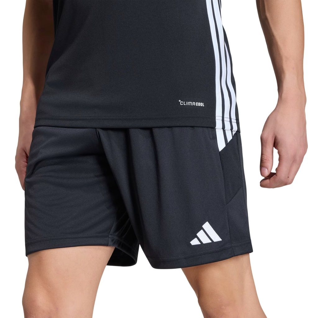 Imagem 2 do produto Shorts adidas Tiro 26 Essentials - Masculina