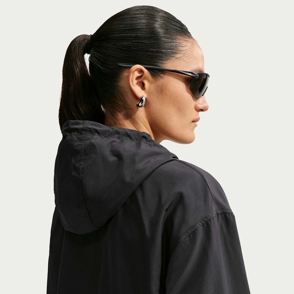Imagem 2 do produto Jaqueta Nike UV Classic Feminina