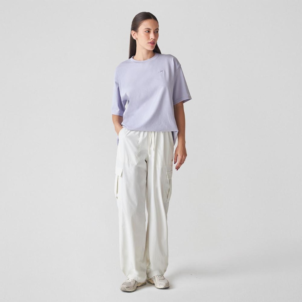 Imagem 2 do produto Camiseta New Balance Oversized Small Logo Feminina