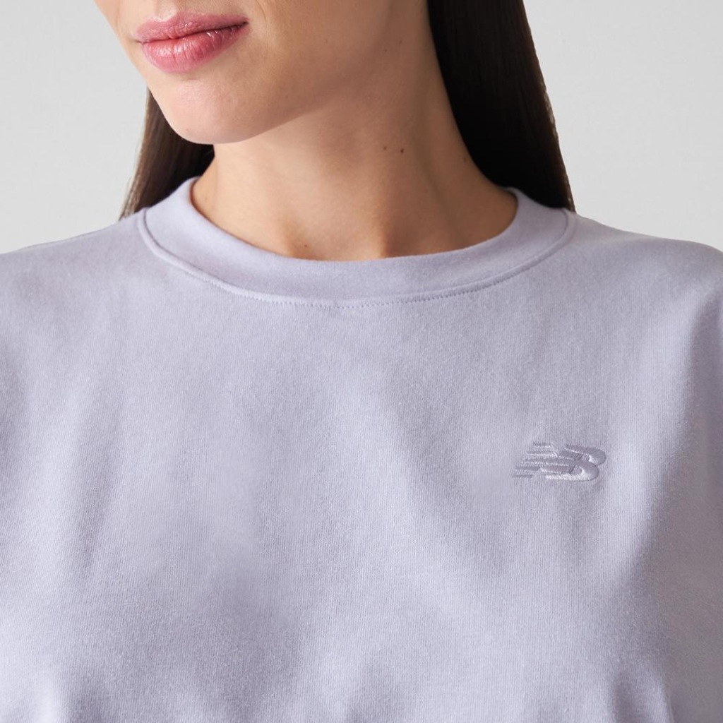 Imagem 4 do produto Camiseta New Balance Oversized Small Logo Feminina