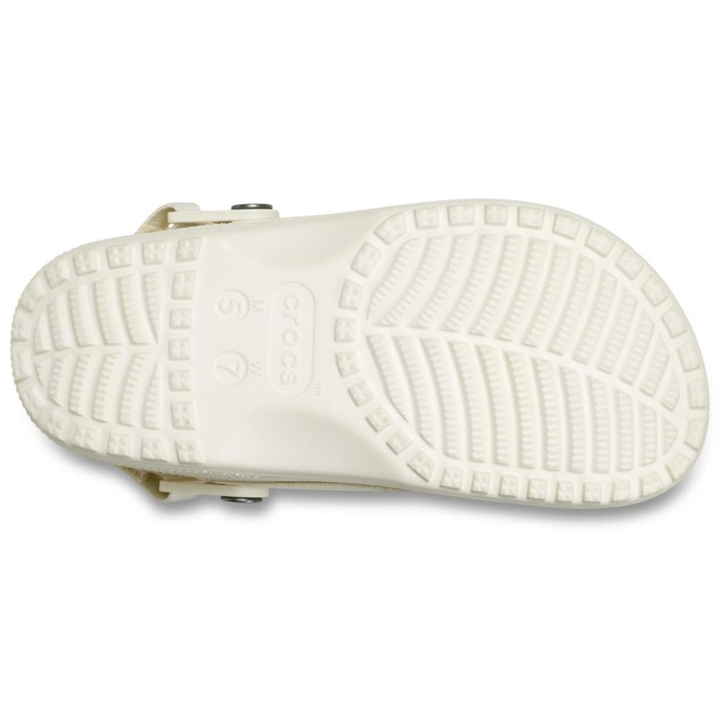 Imagem 5 do produto Sandália Unissex Crocs Classic Crafted Vegan Suede Clog SUMMIT