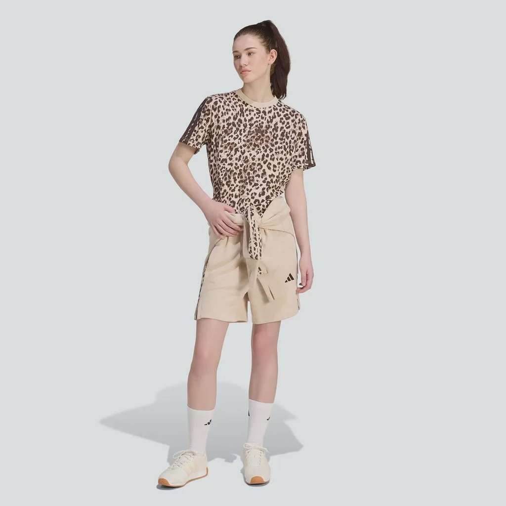 Imagem 4 do produto Camiseta adidas Seasonals Feminina