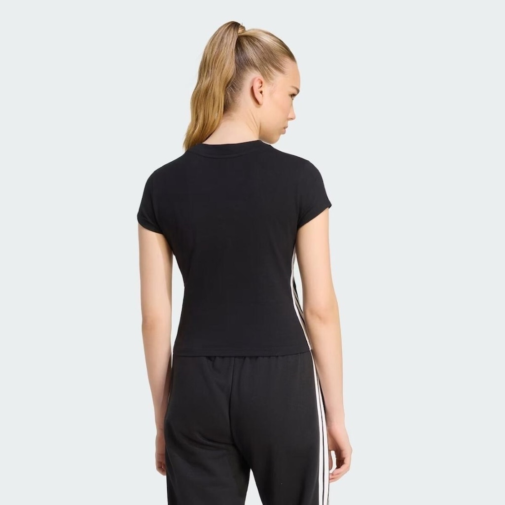 Imagem 2 do produto Camiseta Baby Look adidas Acolchoada Essentials Três Listras Slim Feminina