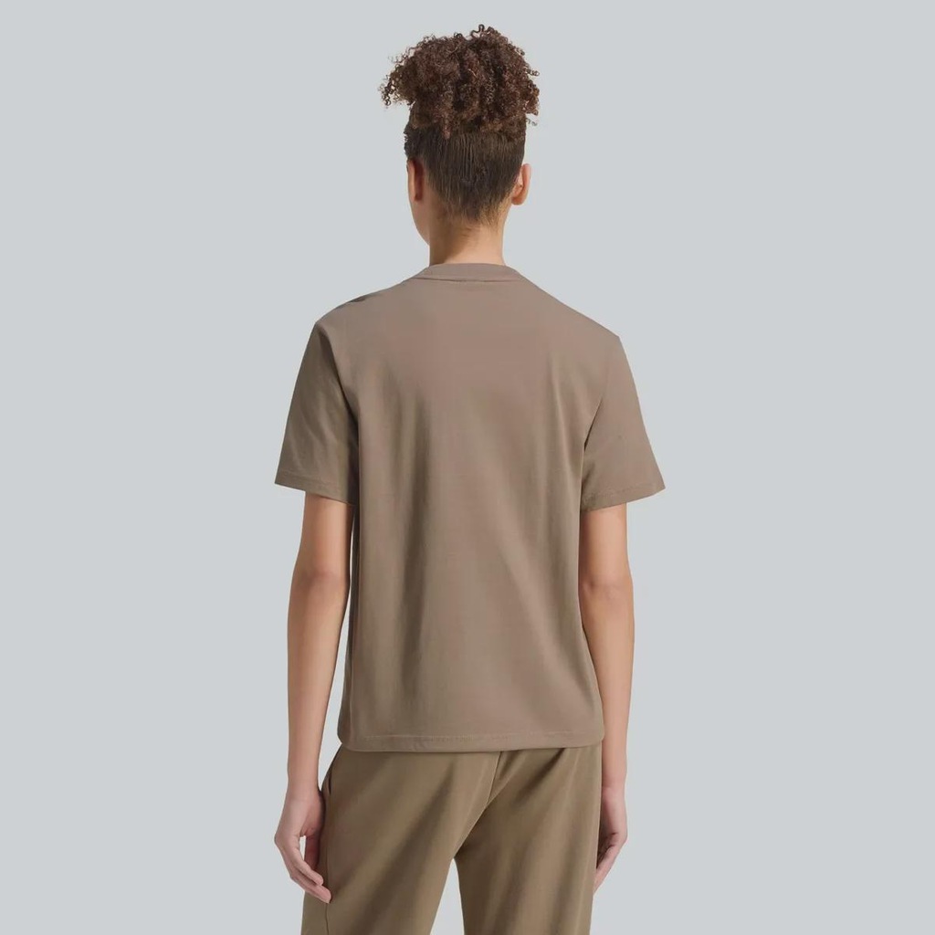 Imagem 2 do produto Camiseta Adidas Essentials Big Logo Feminina