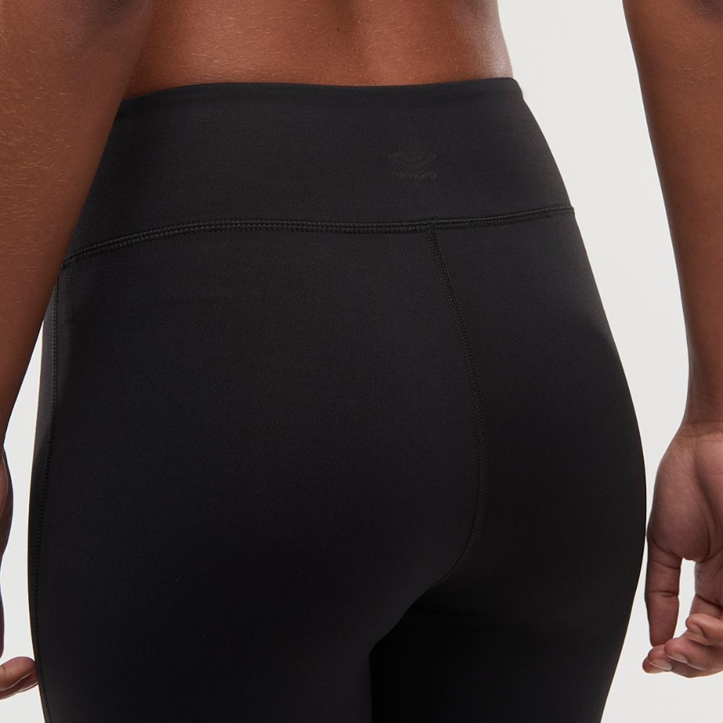 Imagem 2 do produto Calça Legging Umbro Essential - Feminina