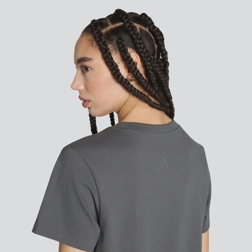 Imagem 2 do produto Camiseta adidas Flores Feminina