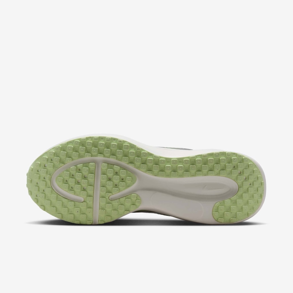 Imagem 3 do produto Tênis Feminino Nike Revolution 8
