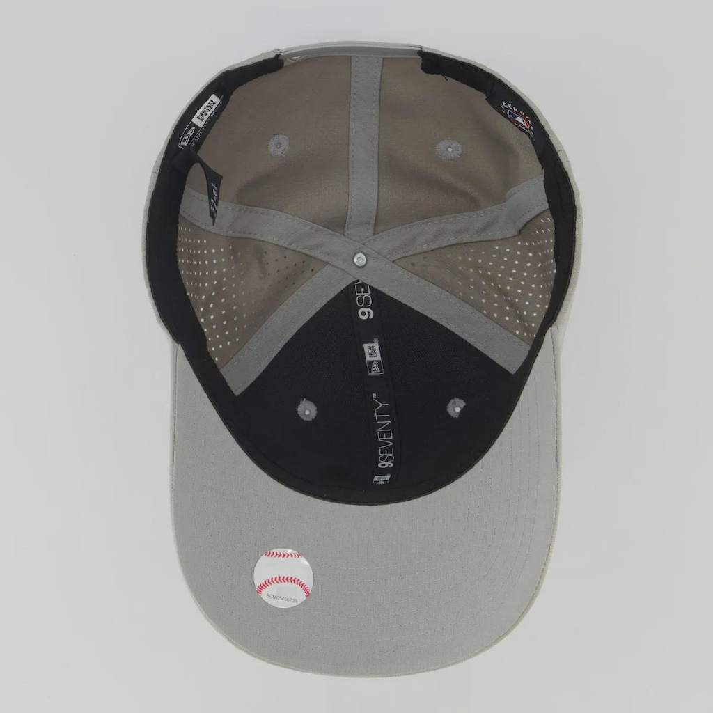Imagem 3 do produto Boné Unissex New Era New York Yankees 970 Performance MLB Aba Curva