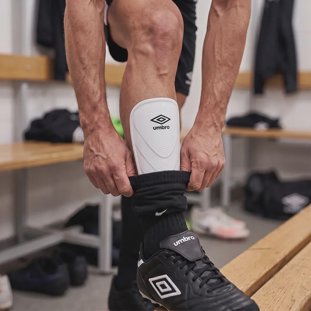 Imagem 5 do produto Caneleira Umbro Team ST - Adulto