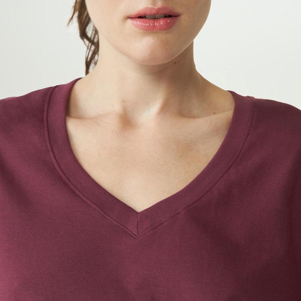 Imagem 3 do produto Camiseta Fila Regular V Basic Classic Feminina