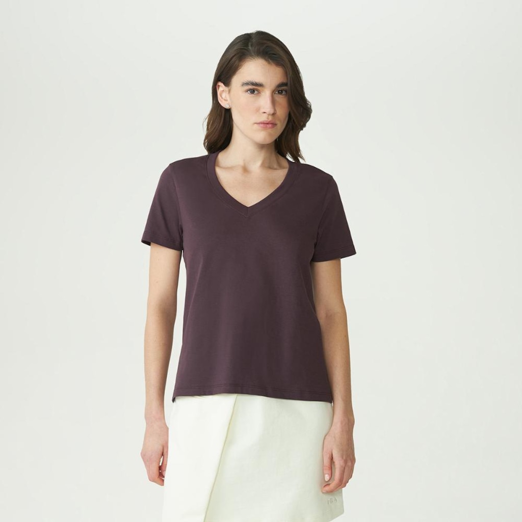 Imagem 1 do produto Camiseta Fila Regular V Basic Classic Feminina
