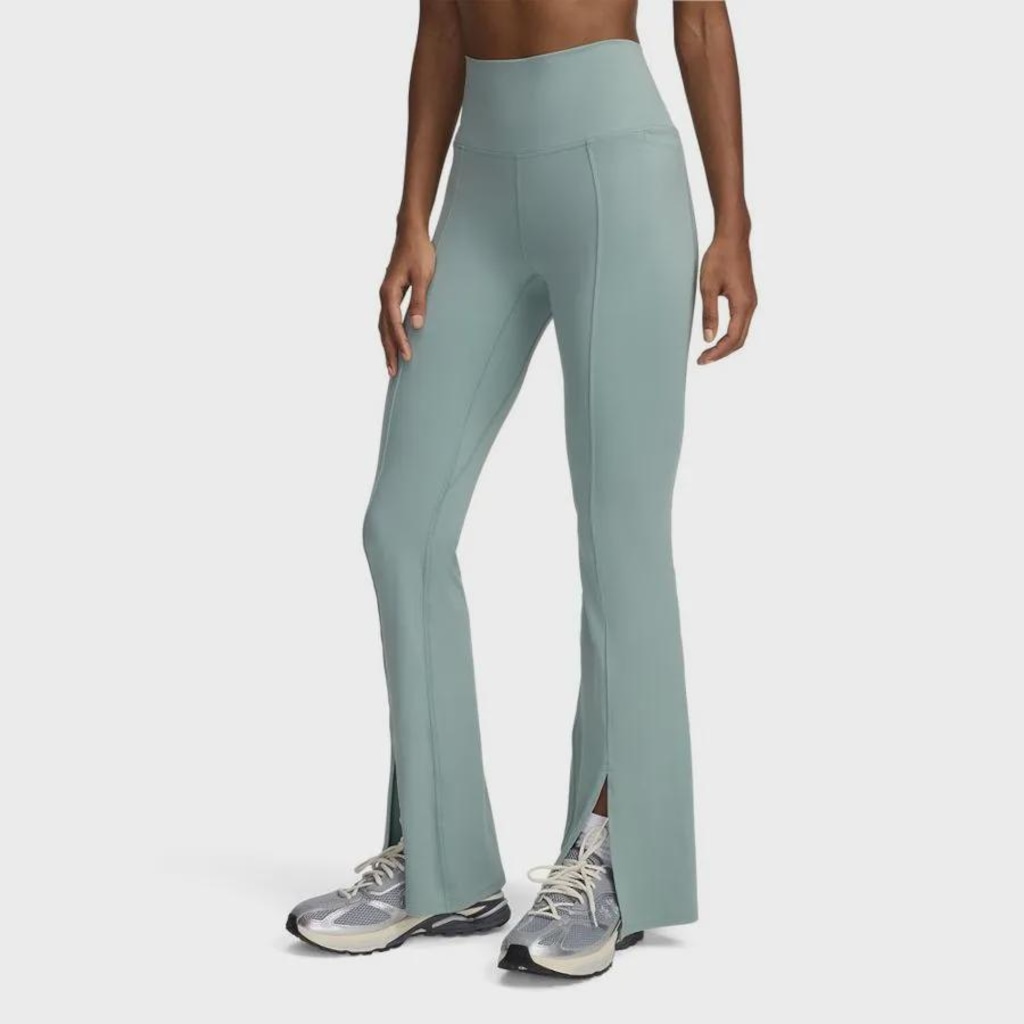 Imagem 1 do produto Calça Flare de Treino Under Armour Meridian Kick - Feminina
