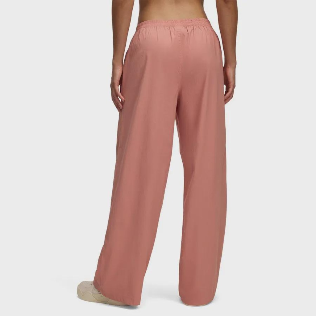 Imagem 2 do produto Calça Under Armour Unstoppable Parachute Feminina