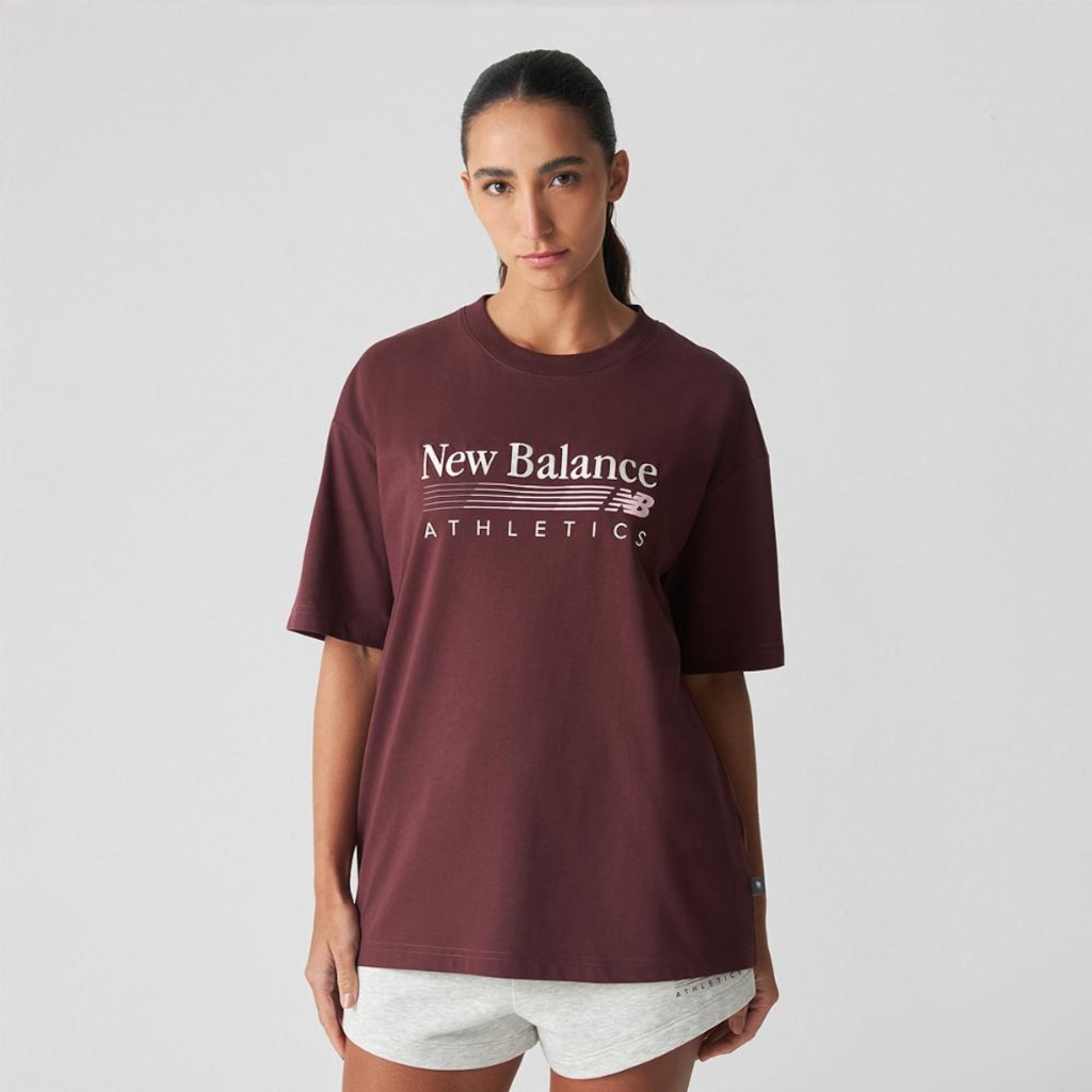 Imagem 1 do produto Camiseta Trackside Oversized New Balance Feminina