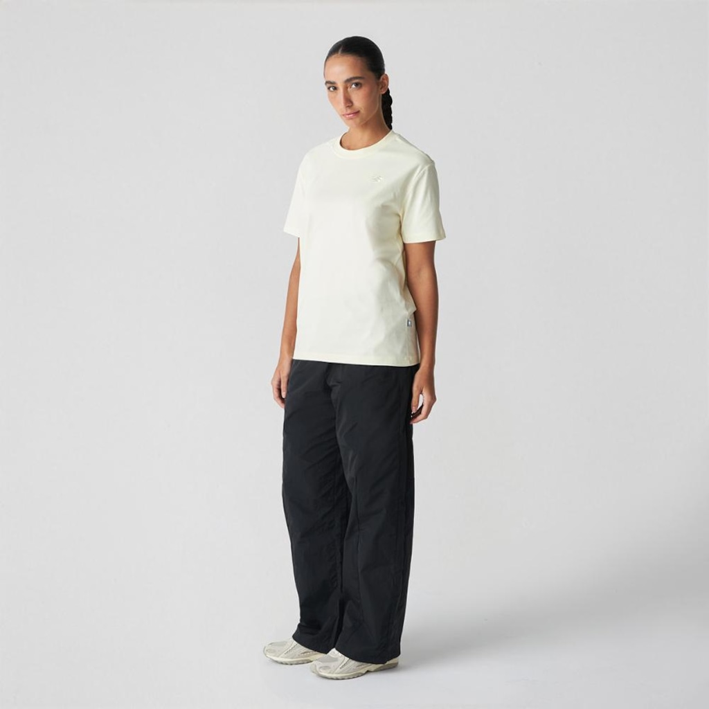 Imagem 4 do produto Camiseta Small Logo New Balance Feminina