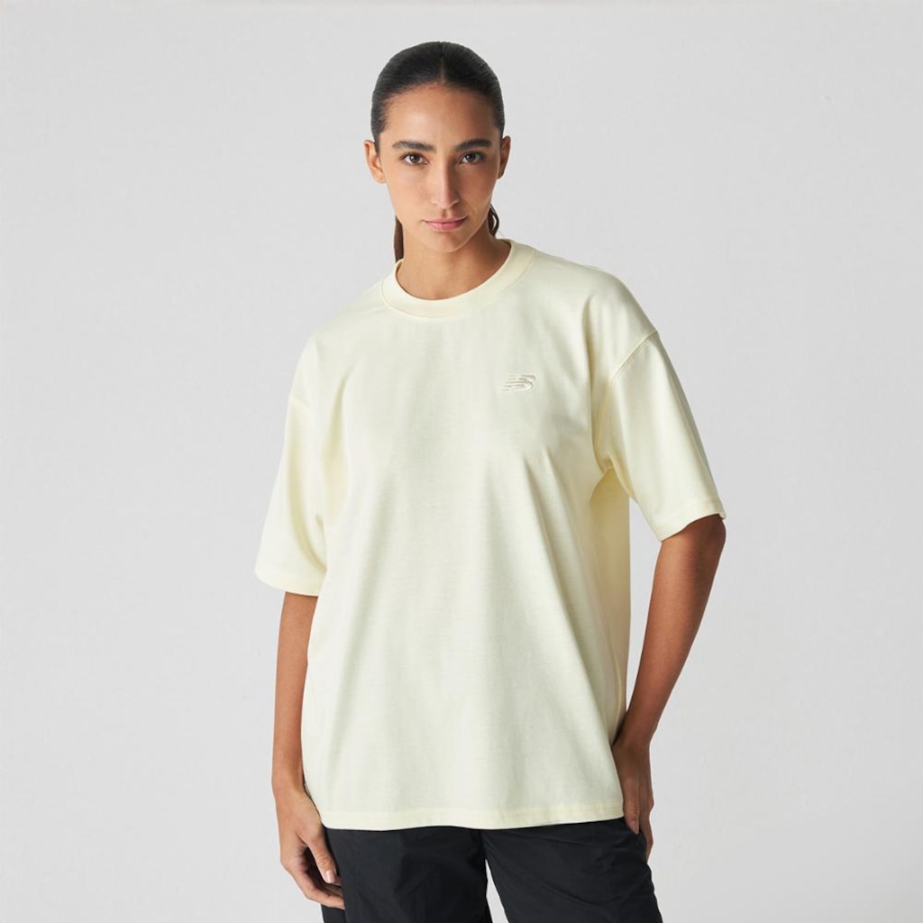 Imagem 1 do produto Camiseta Oversized Small Logo New Balance Feminina