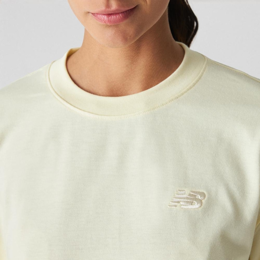Imagem 3 do produto Camiseta Oversized Small Logo New Balance Feminina