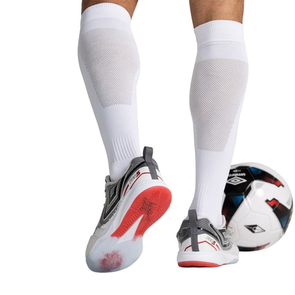 Imagem 4 do produto Chuteira Futsal Adulto Umbro Pro 5 Bump Shark