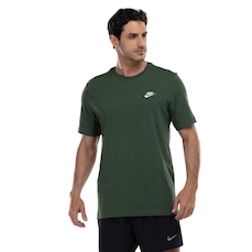 Camiseta Nike Sportwear Club - Masculina