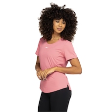 Camiseta Nike Manga Curta Dri-Fit One SS STD - Feminina