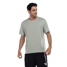 Camiseta Masculina Nike Manga Curta com Proteção UV Miler