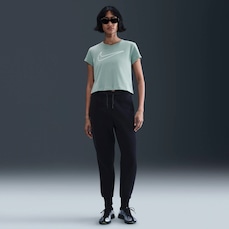 Camiseta Nike Sportswear Club Feminina