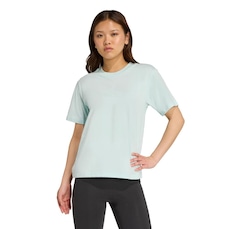 Camiseta adidas Essentials Small Logo - Feminina