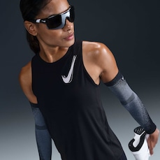 Camiseta Nike One Swoosh - Feminina