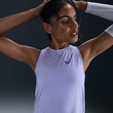 Camiseta Nike One Swoosh - Feminina