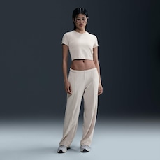 Camiseta Nike Sportswear Chill Knit Cropped - Feminina