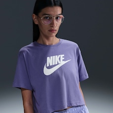Camiseta Nike Sportswear Essential - Feminina