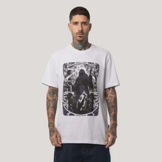 Camiseta Regular MCD Quinta Trombeta Gafanhot Masculino