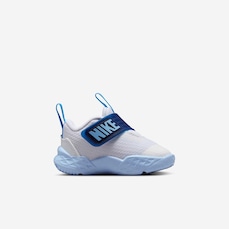 Tênis Infantil Nike Team Hustle D12