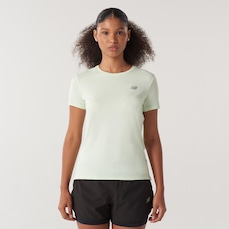 Camiseta New Balance Sport Essentials Feminina