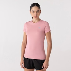 Camiseta New Balance Sport Essentials Feminina
