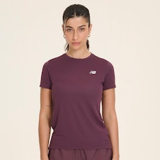 Camiseta New Balance Sport Essentials Feminina