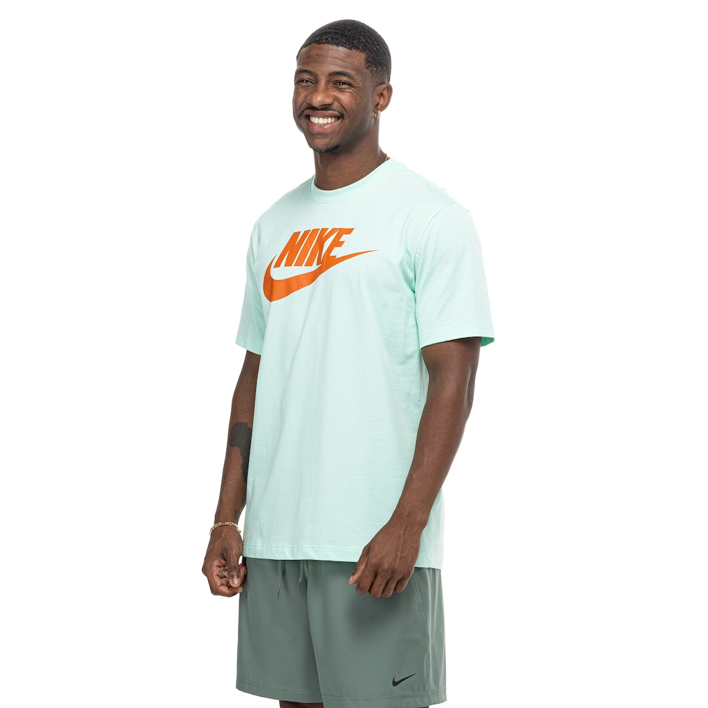Camiseta Básica Masculina Nike Icon Futura