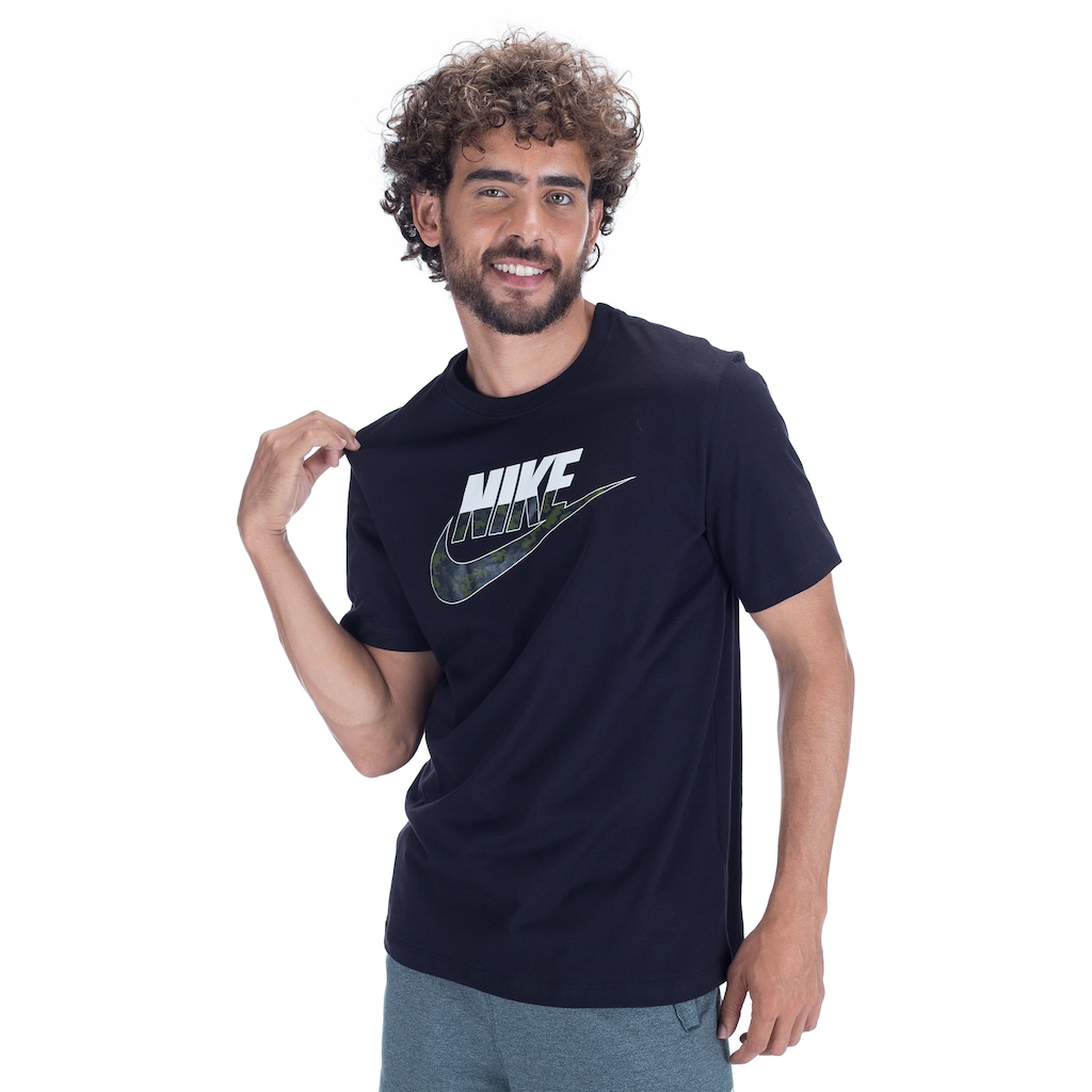 Camiseta Nike Sportswear Camo SS - Masculina - Foto 2