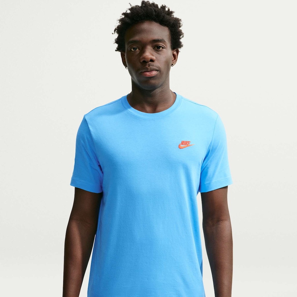 Camiseta Básica Nike Club Logo Pequeno Masculina - Foto 1