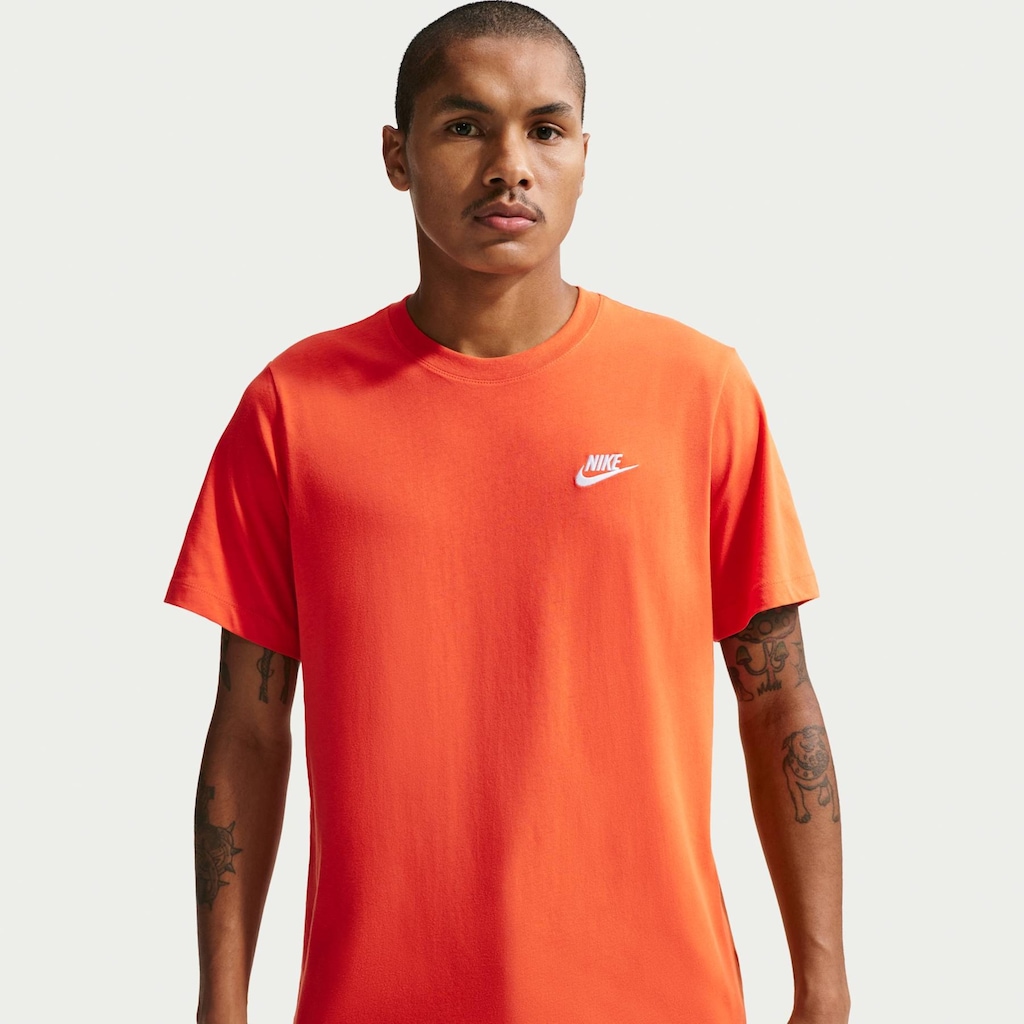 Camiseta Básica Nike Club Logo Pequeno Masculina