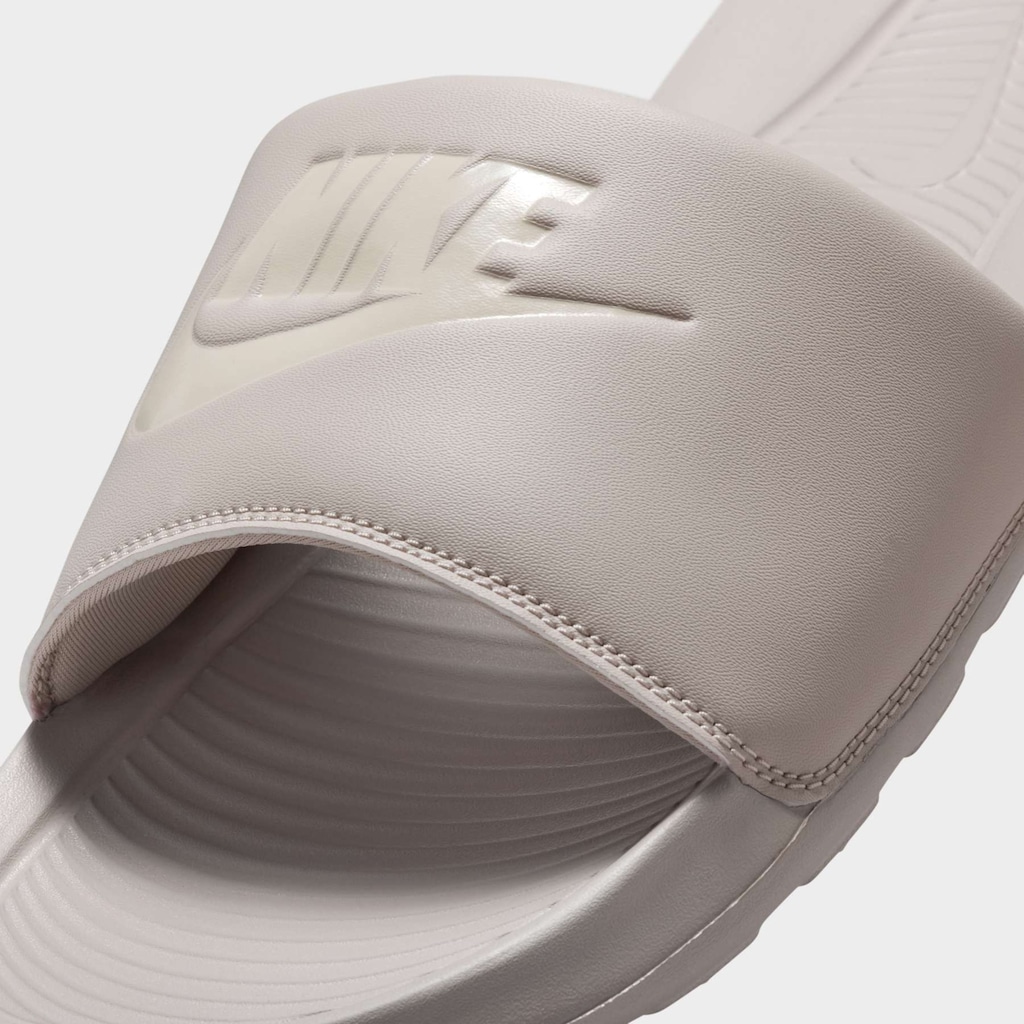 Chinelo Nike Victori - Slide - Masculino - Foto 4