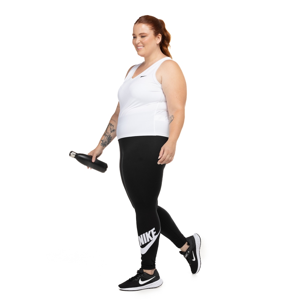 Imagem 4 do produto Calça Legging Feminina Plus Size Nike Sportswear Essential