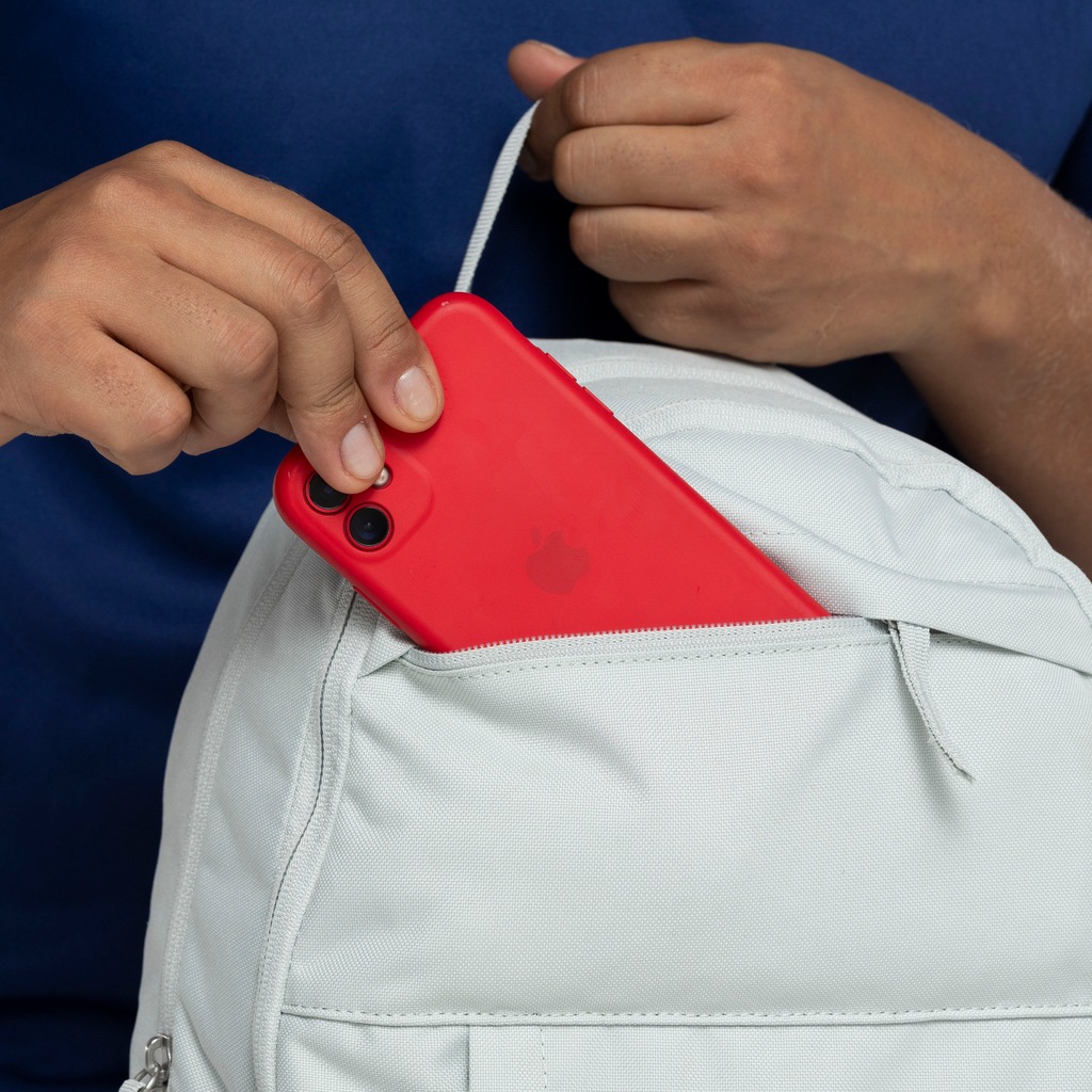 Imagem 4 do produto Mochila Nike Elemental Hbr 21L Recortes Respiráveis