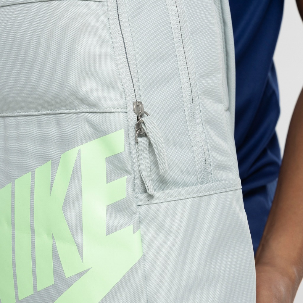 Imagem 2 do produto Mochila Nike Elemental Hbr 21L Recortes Respiráveis