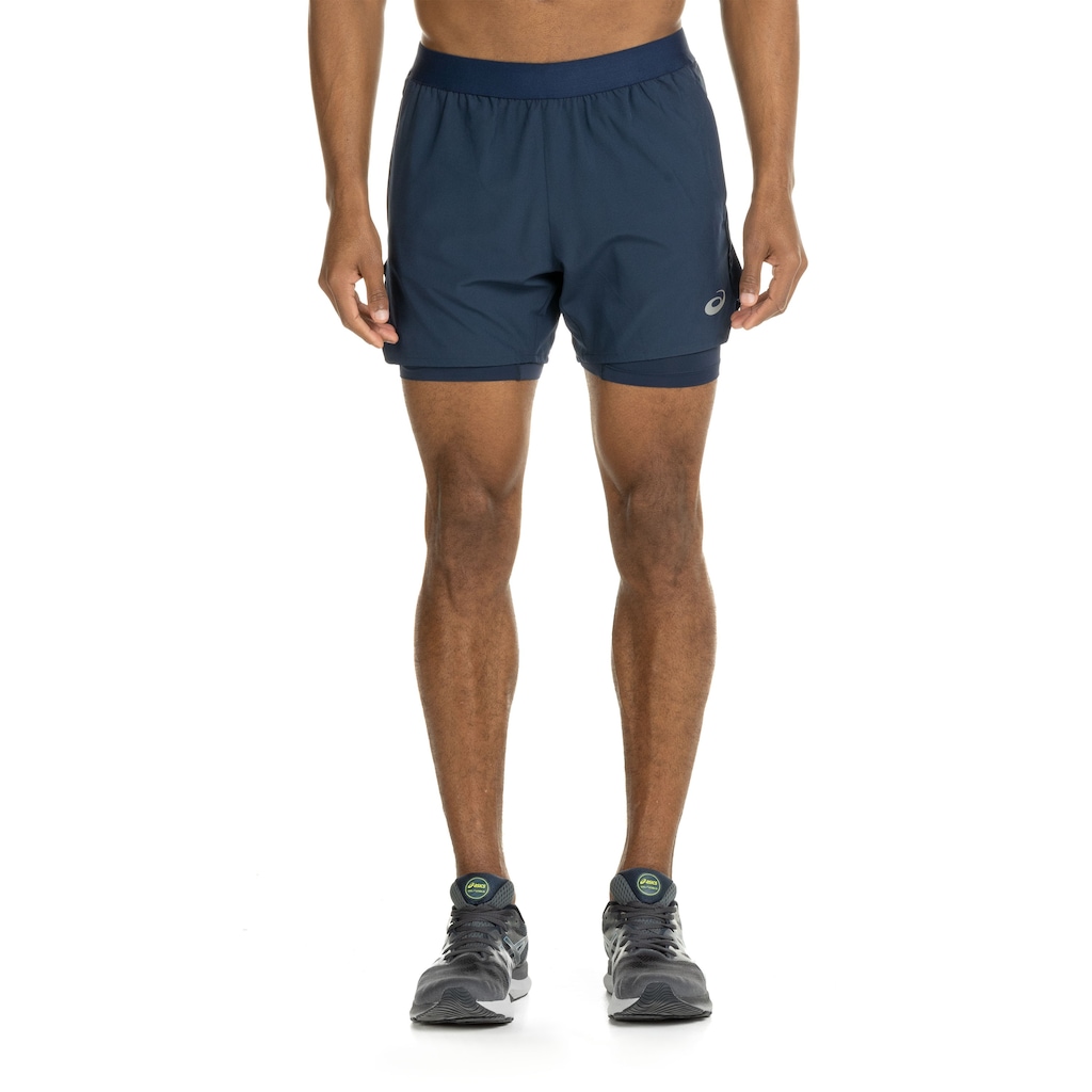 Bermuda Masculina ASICS 5" com Short Interno e Bolsos - Foto 2