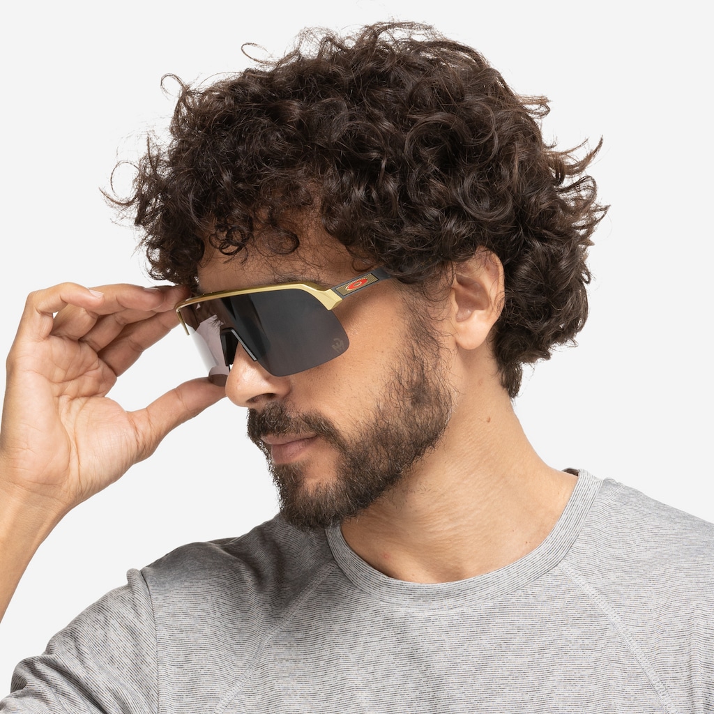 Imagem 4 do produto Óculos de Sol Oakley Sutro Lite Carbon 24K Prizm - Unissex