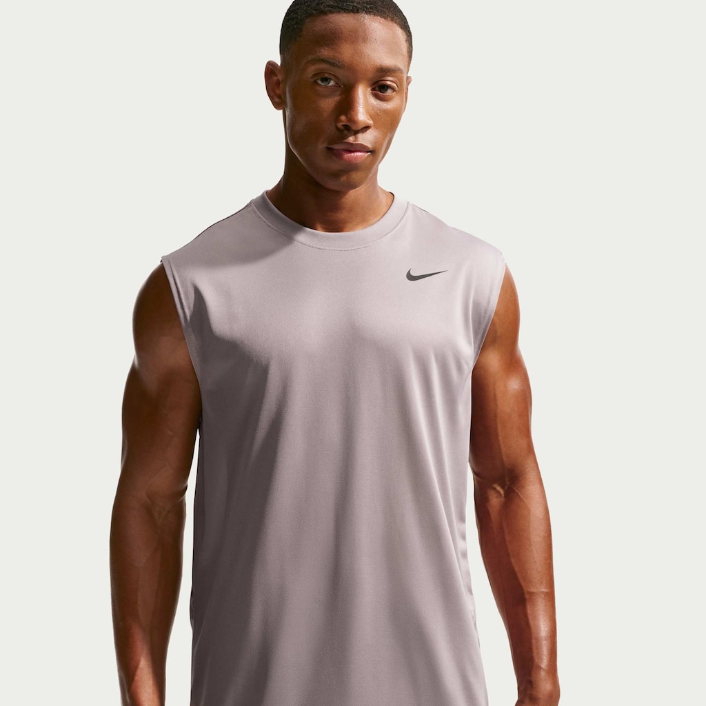 Camiseta Regata Nike Dri-FIT Legend - Masculina