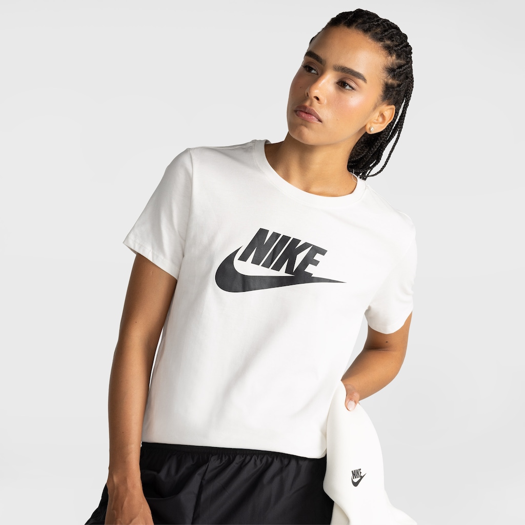 Imagem 1 do produto Camiseta Feminina Nike Manga Curta Sportswear Essential Icon