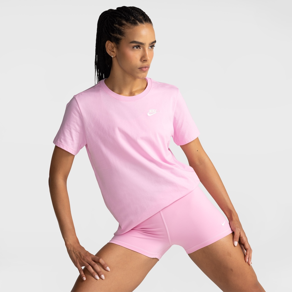 Imagem 1 do produto Camiseta Feminina Nike Manga Curta Sportswear Club