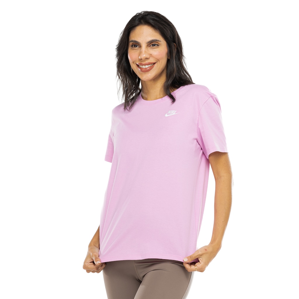 Camiseta Feminina Nike Manga Curta Sportswear Club